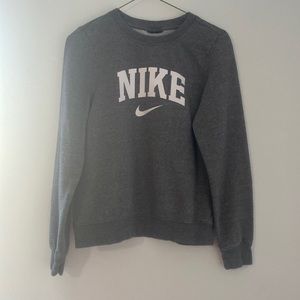 Women’s Nike Crewneck Sweashirt: Women’s Small